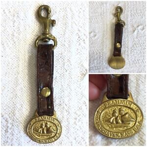 VTG Brahmin Boat Hangtag Fob Keychain Leather Brass Salem Mass Nautical Preppy